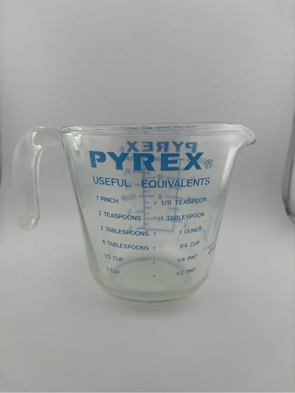 Vintage PYREX Blue 2-Cup Glass Measuring Cup